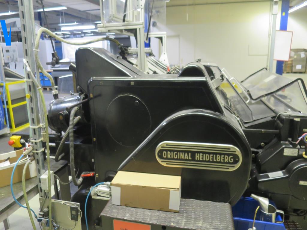 Impressão offset, pré-impressão, acabamento e produção de cartão-8