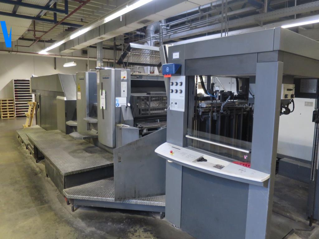 Impressão offset, pré-impressão, acabamento e produção de cartão-10