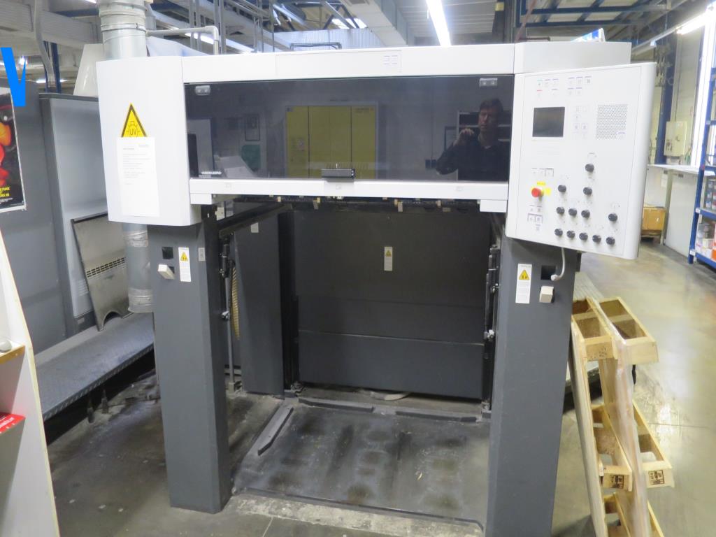 Impressão offset, pré-impressão, acabamento e produção de cartão-12