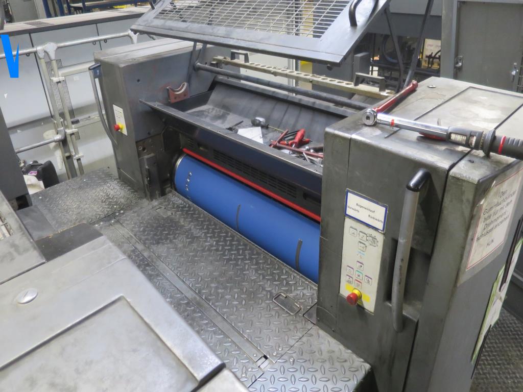 Impressão offset, pré-impressão, acabamento e produção de cartão-14