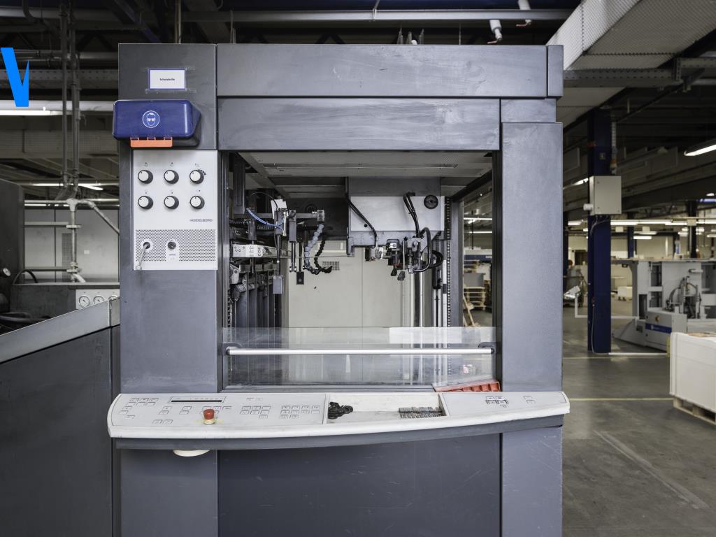 Impressão offset, pré-impressão, acabamento e produção de cartão-5