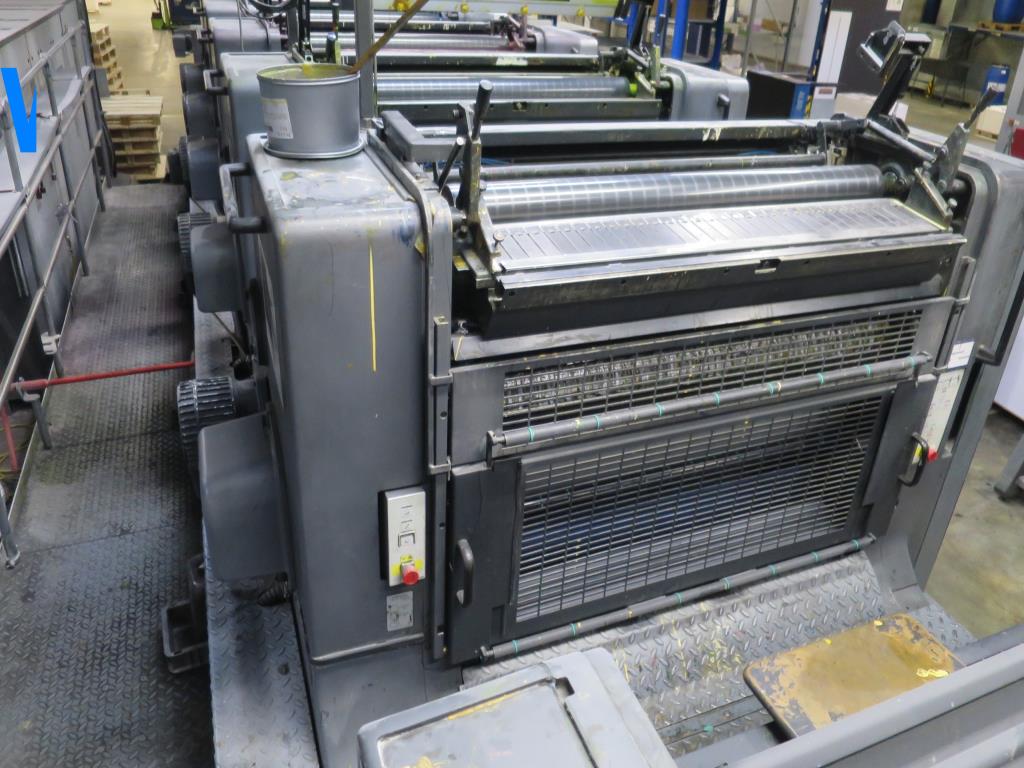 Impressão offset, pré-impressão, acabamento e produção de cartão-6