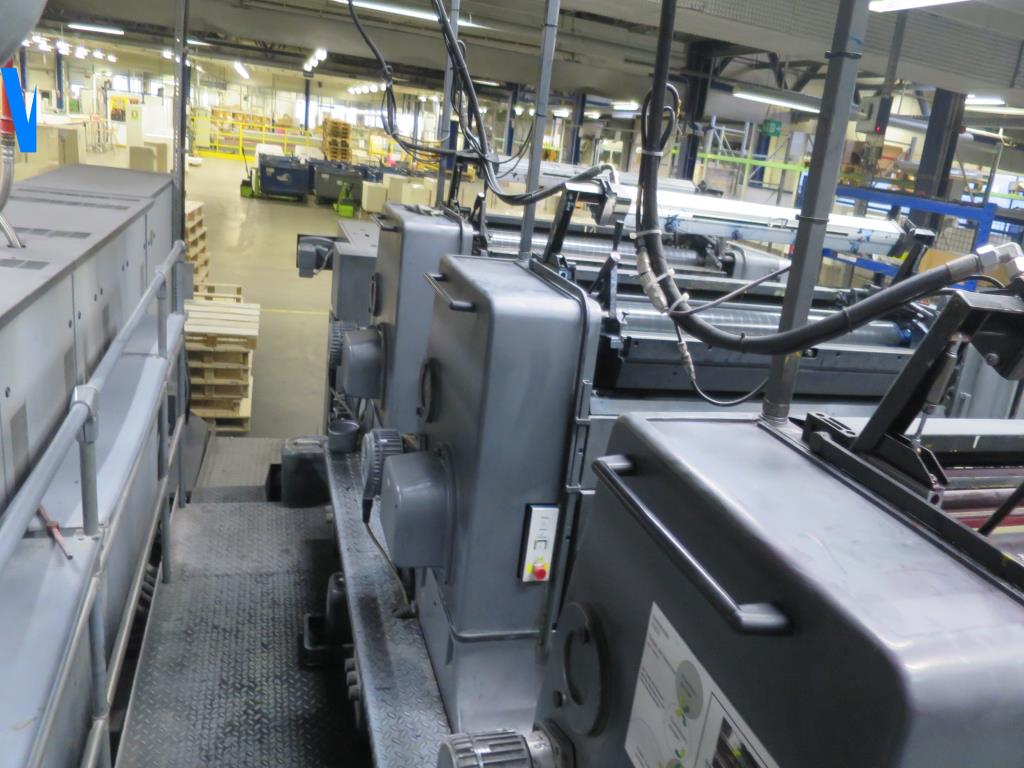 Impressão offset, pré-impressão, acabamento e produção de cartão-9