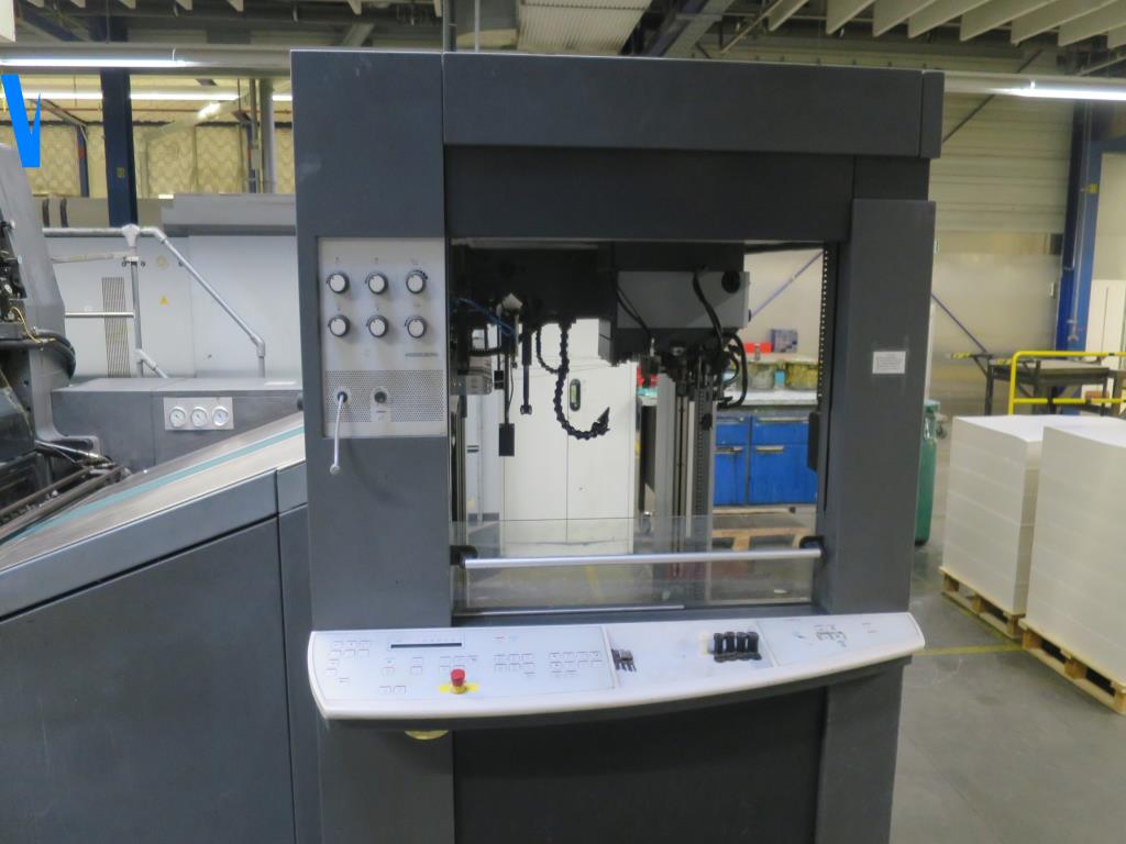 Impressão offset, pré-impressão, acabamento e produção de cartão-10