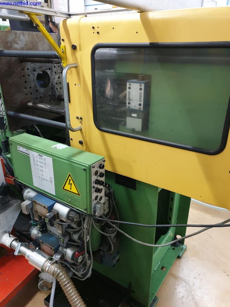 Kunststoffspritzgieß- und Werkzeugmaschinen-2