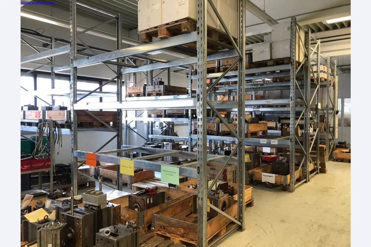 Plastic injection molding machines and machine tools-1