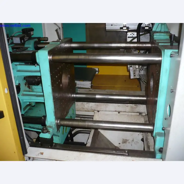 Plastic injection molding machines and machine tools-2