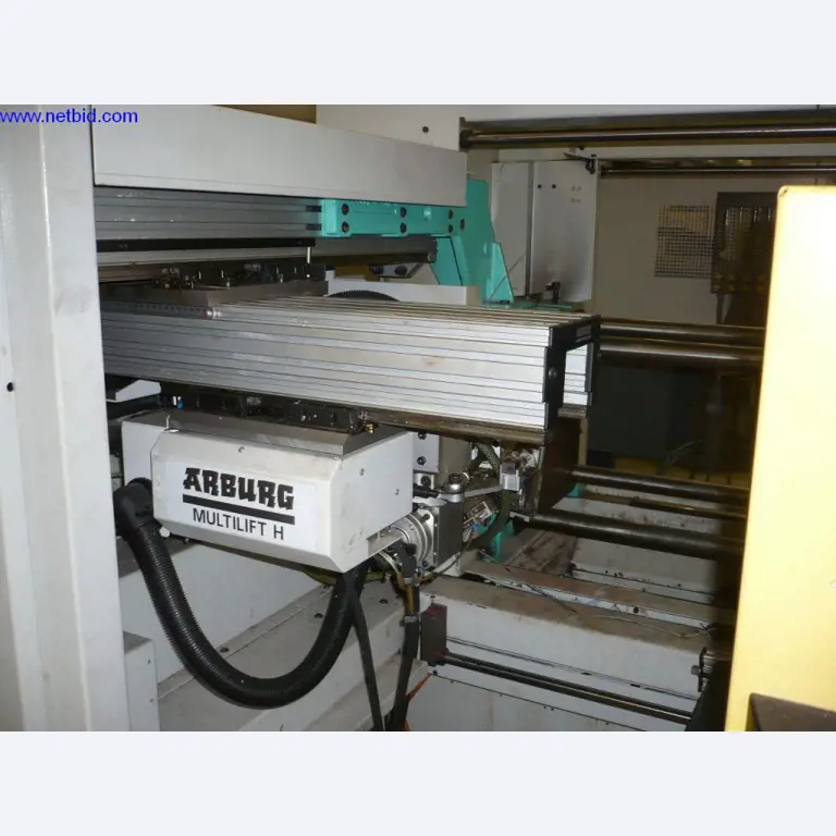 Plastic injection molding machines and machine tools-4