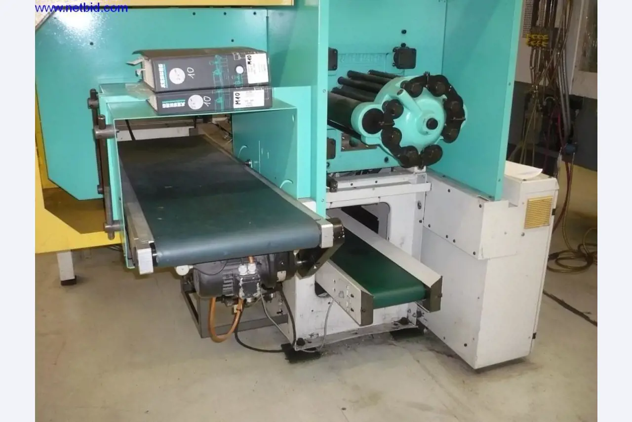 Plastic injection molding machines and machine tools-5