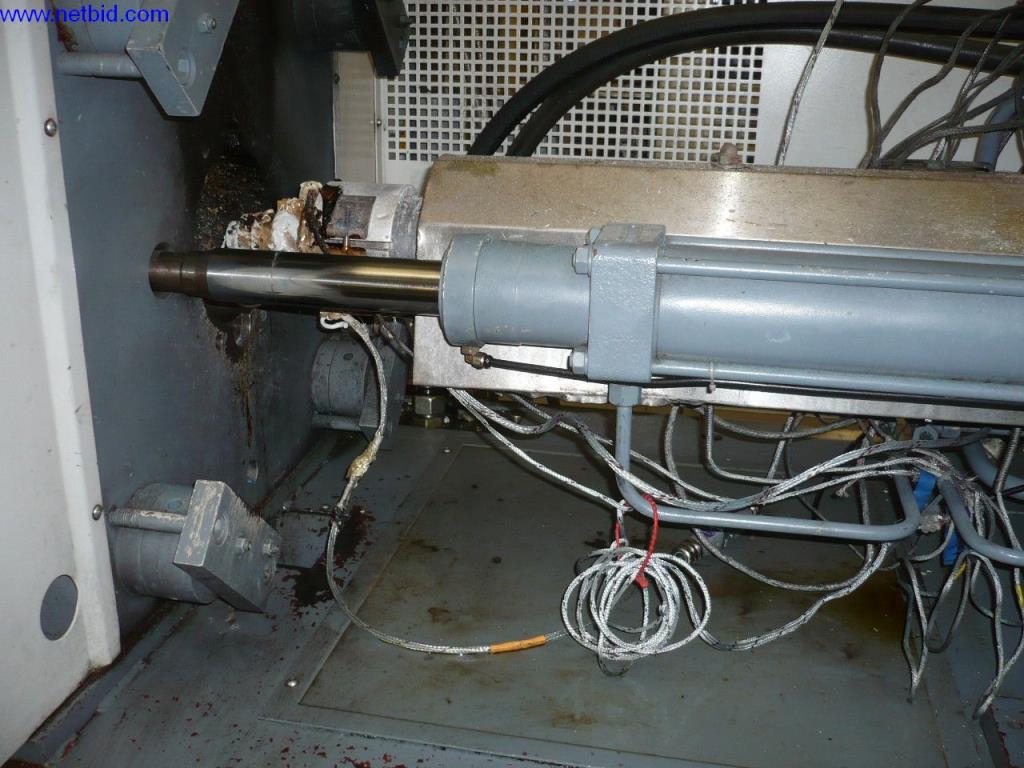 Moldeo por inyección de plásticos y máquinas herramienta-3