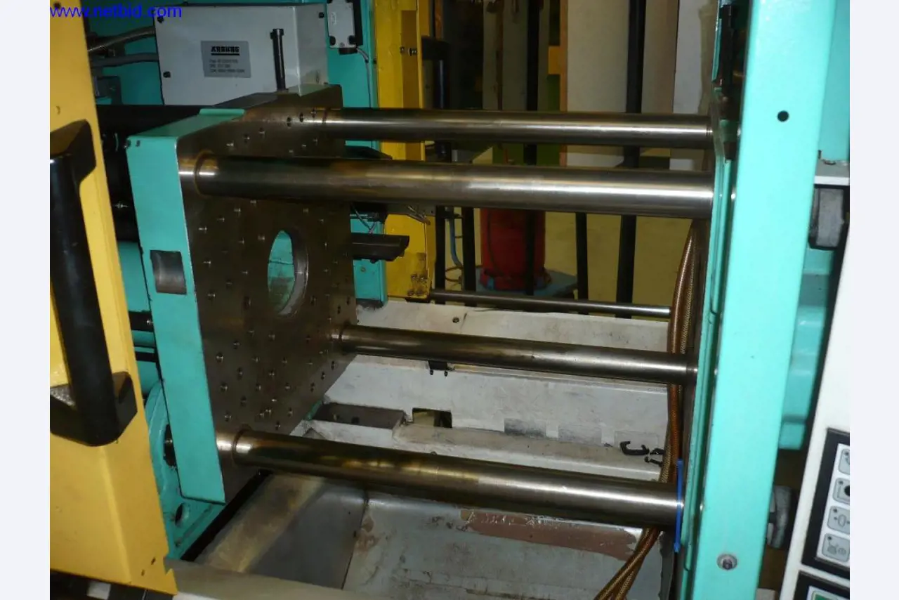 Plastic injection molding machines and machine tools-2