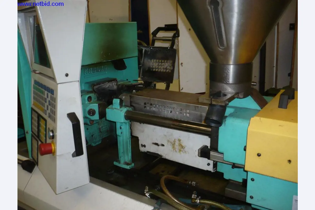 Plastic injection molding machines and machine tools-3