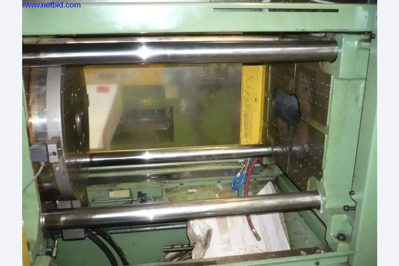 Plastic injection molding machines and machine tools-2