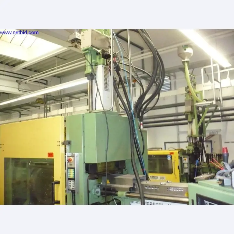 Plastic injection molding machines and machine tools-3