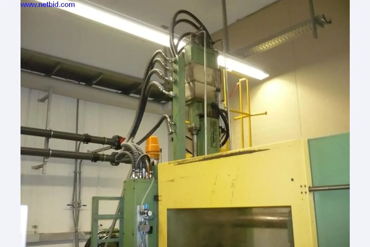 Moldagem por injeção de plástico e máquinas-ferramentas-4