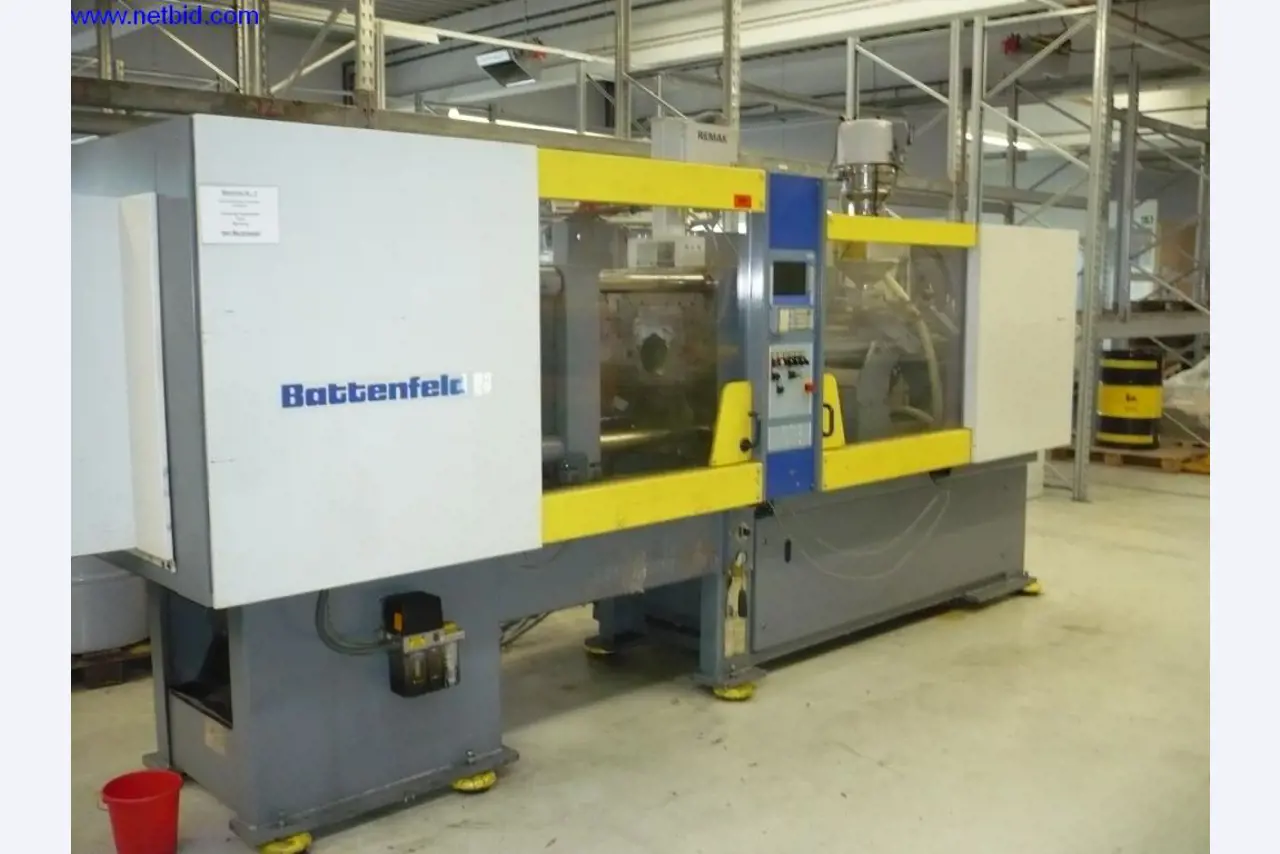 Moldagem por injeção de plástico e máquinas-ferramentas-1