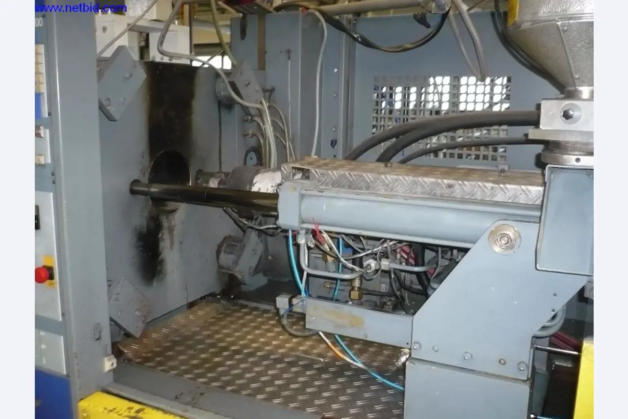 Moldagem por injeção de plástico e máquinas-ferramentas-4