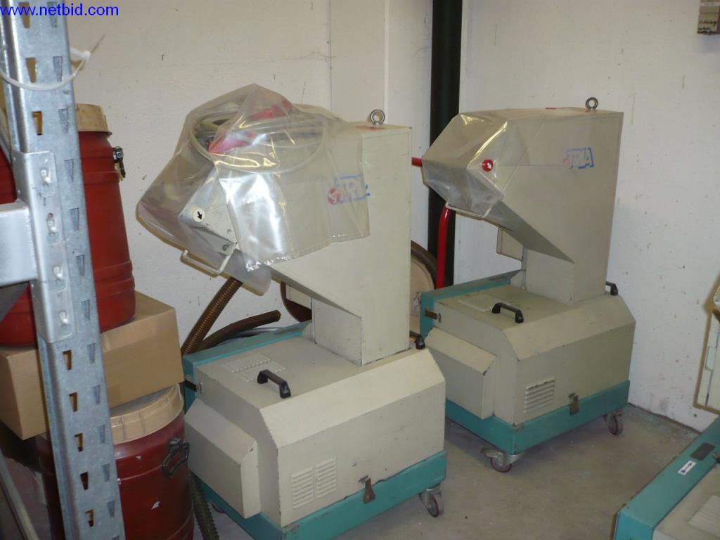 Machines à injecter le plastique et machines-outils-2