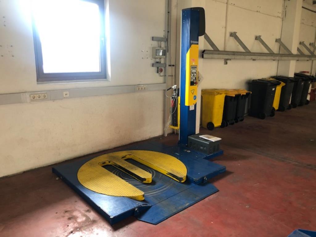 Moldeo por inyección de plásticos y máquinas herramienta-1