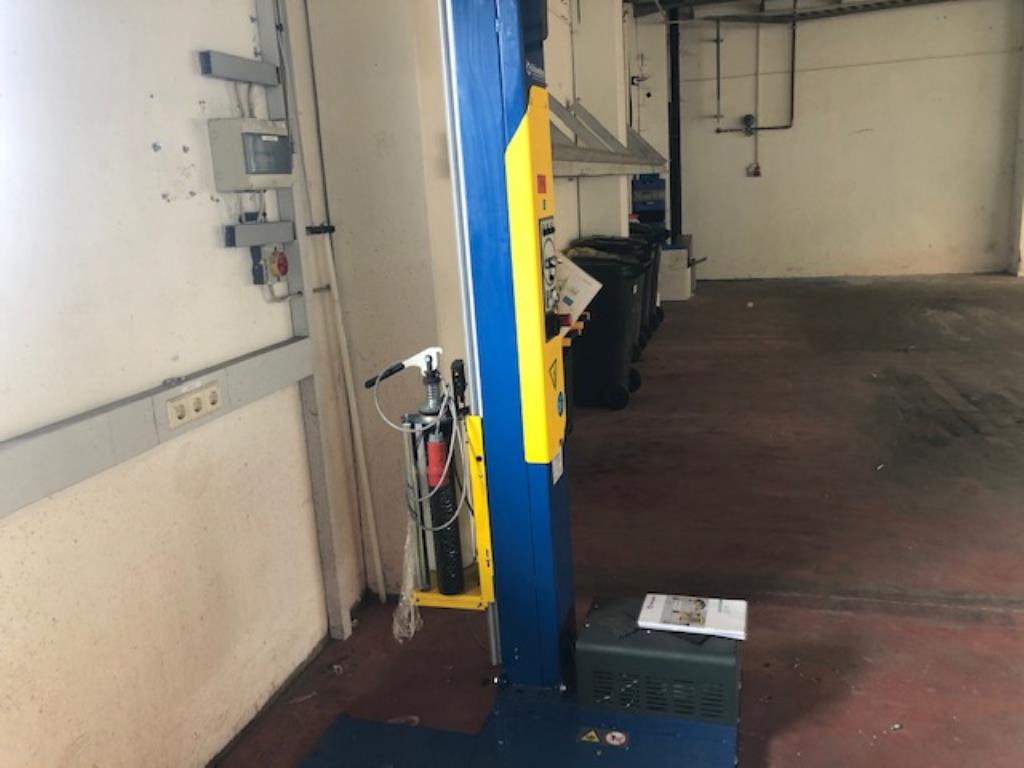 Moldeo por inyección de plásticos y máquinas herramienta-2