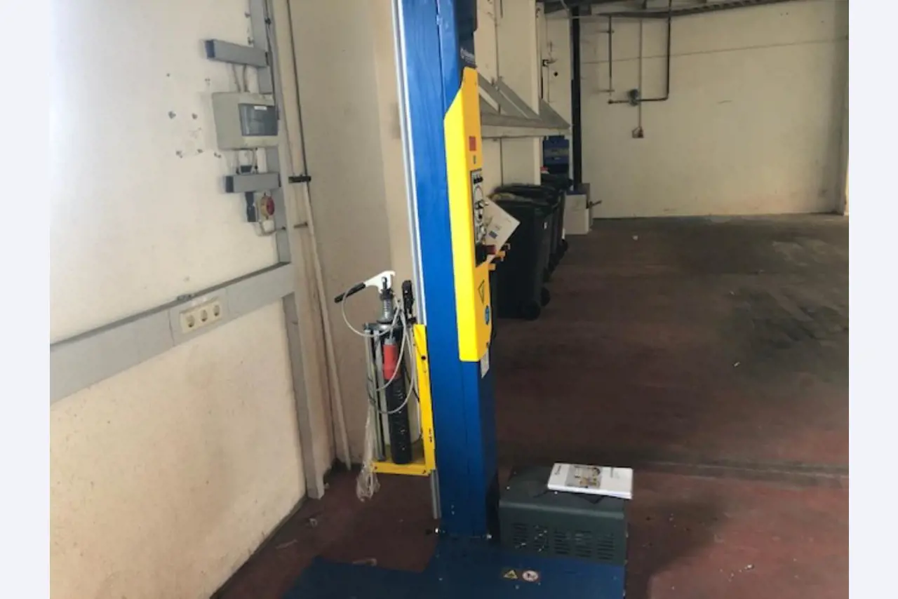 Moldagem por injeção de plástico e máquinas-ferramentas-2