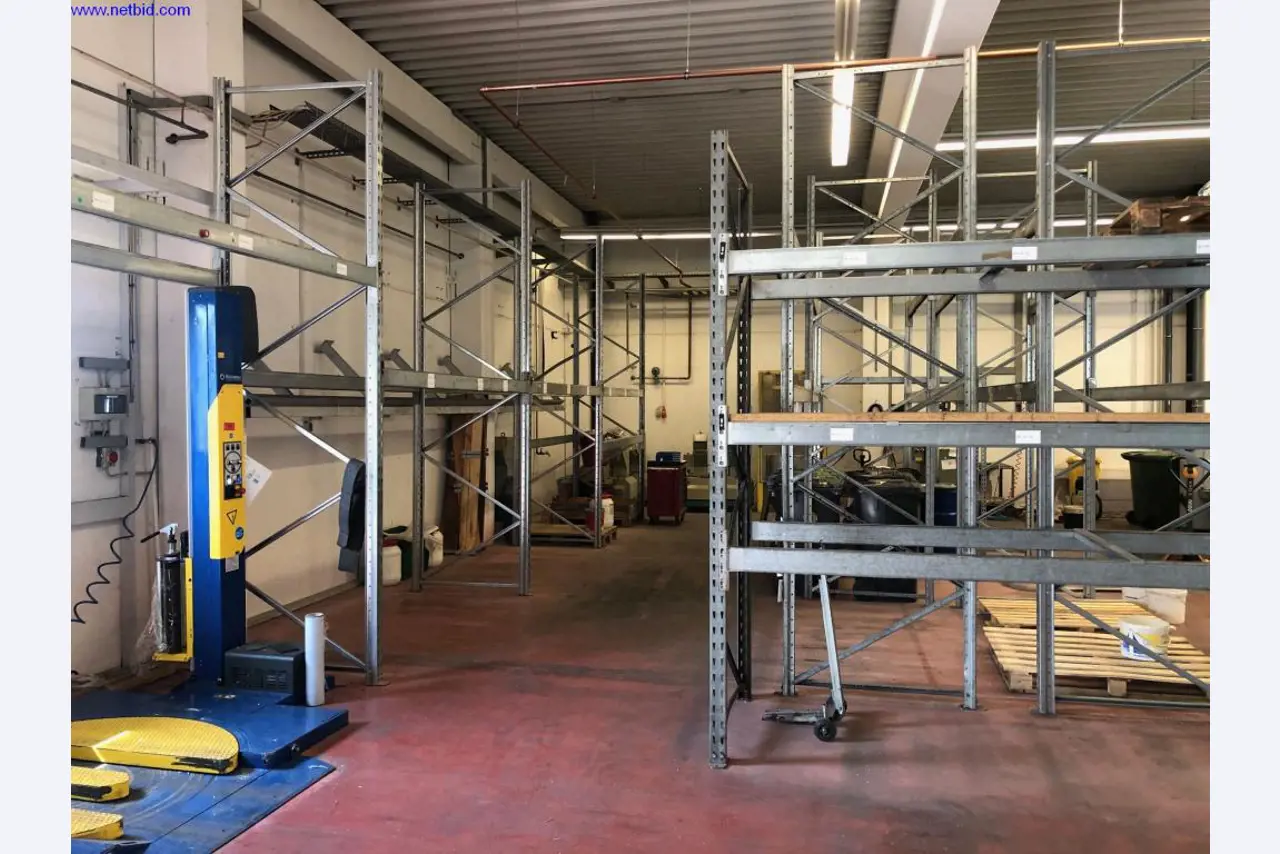 Plastic injection molding machines and machine tools-1