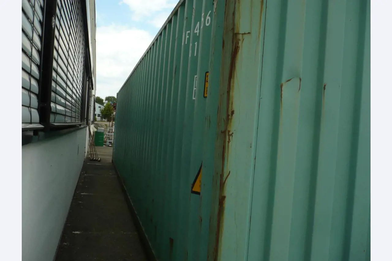 Moldeo por inyección de plásticos y máquinas herramienta-8