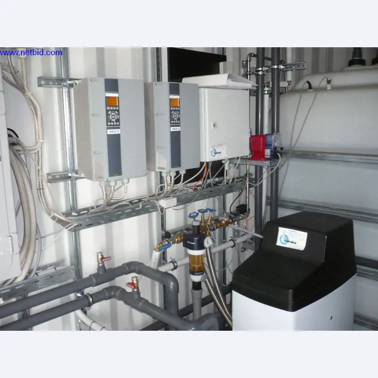 Plastic injection molding machines and machine tools-3