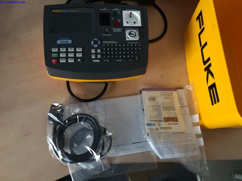 Machines à injecter le plastique et machines-outils-2