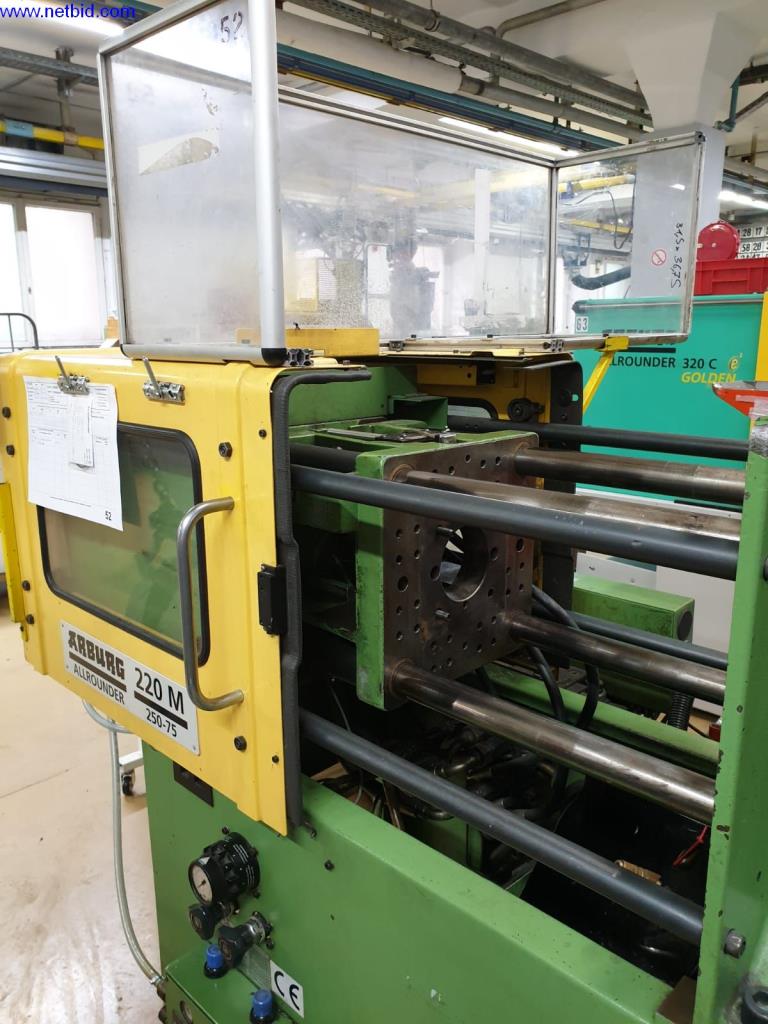 Formowanie wtryskowe tworzyw sztucznych i obrabiarki-1