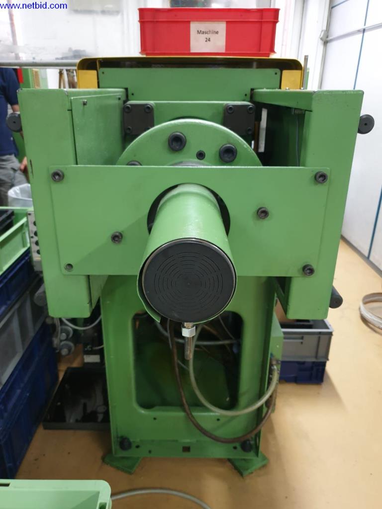 Formowanie wtryskowe tworzyw sztucznych i obrabiarki-2