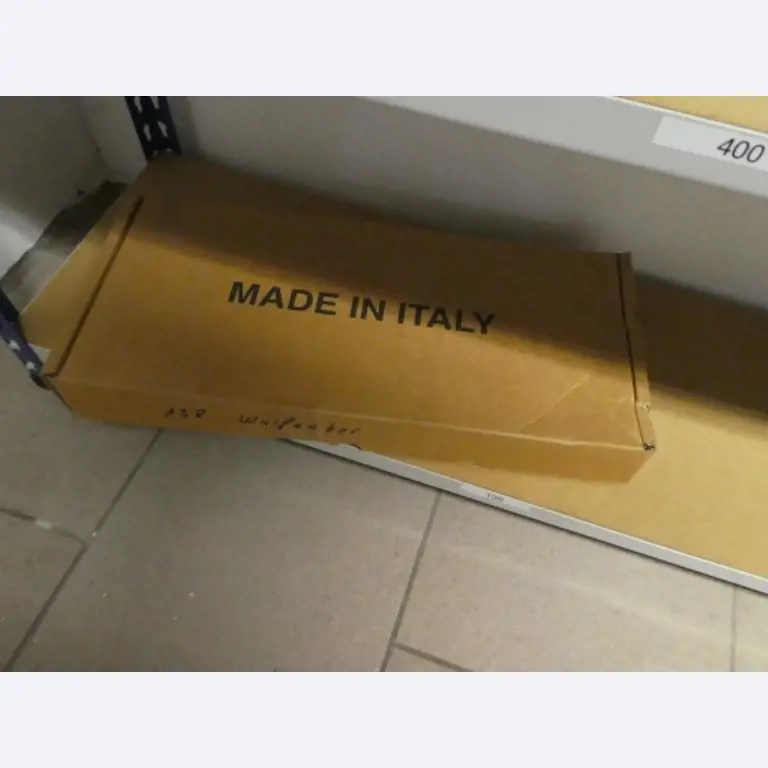 Ca. 900 beoordelingssets, rekken, voorraden en andere vaste activa-6