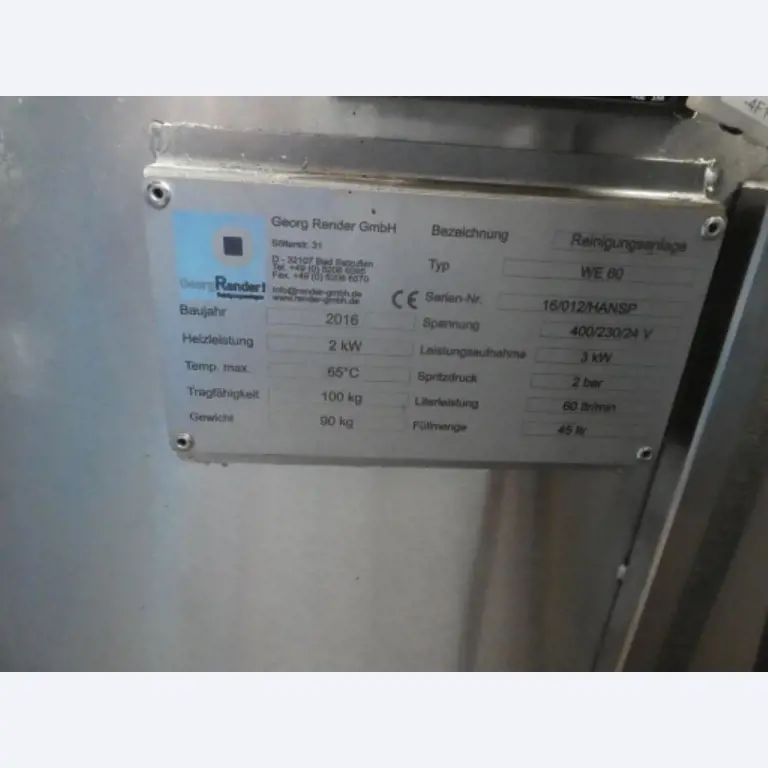 Cerca de 900 conjuntos de julgamento, prateleiras, inventários e outros activos fixos-5