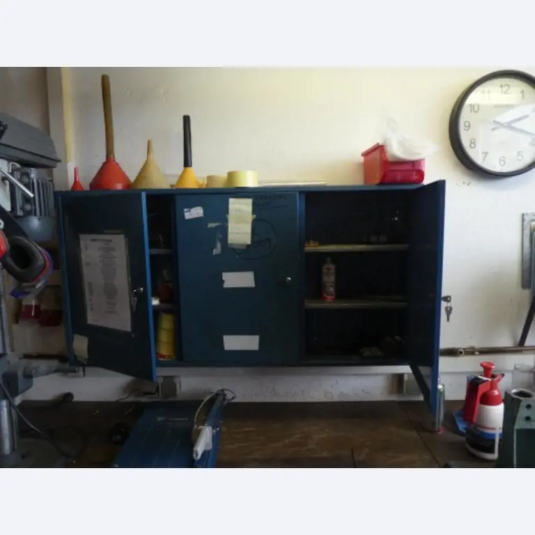 Ca. 900 beoordelingssets, rekken, voorraden en andere vaste activa-2