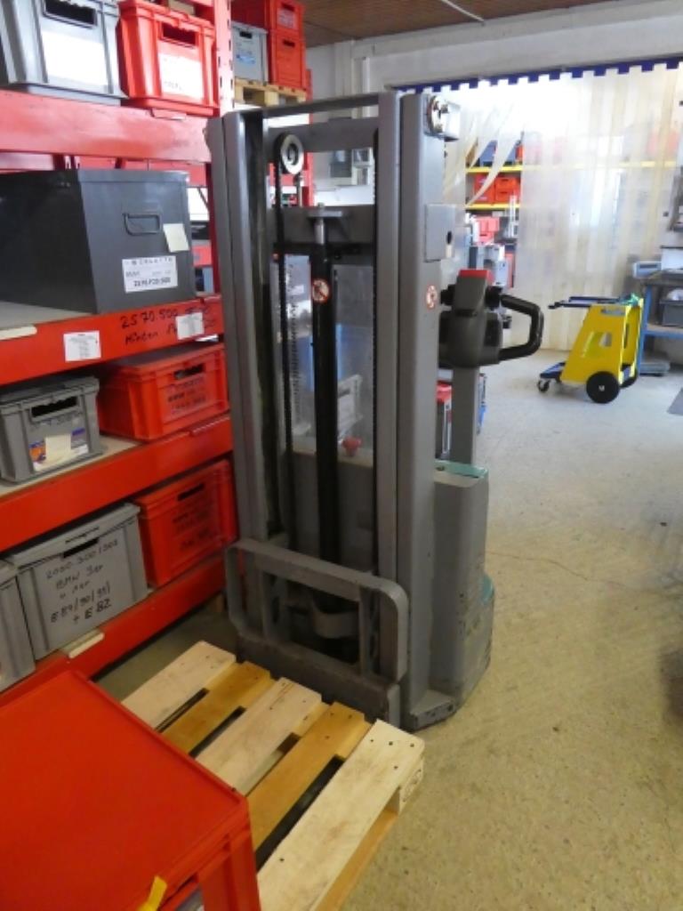 ca. 900 Richtsätze, Regale, Warenbestände und sonstige Anlagegüter-2