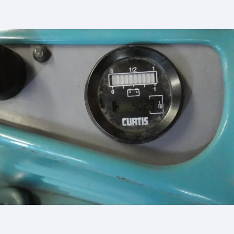 Ca. 900 beoordelingssets, rekken, voorraden en andere vaste activa-3