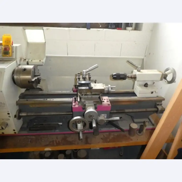 Ca. 900 beoordelingssets, rekken, voorraden en andere vaste activa-2