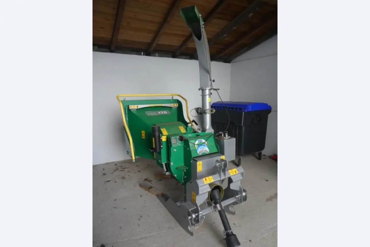 Ca. 900 beoordelingssets, rekken, voorraden en andere vaste activa-1