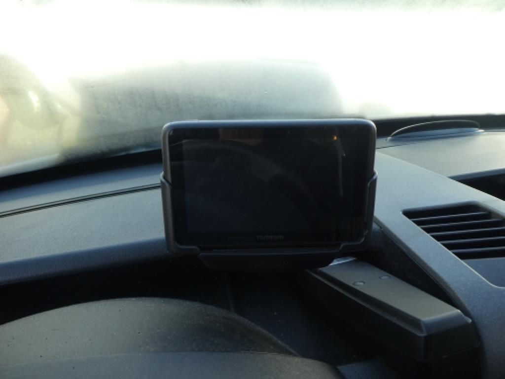 Cerca de 900 conjuntos de julgamento, prateleiras, inventários e outros activos fixos-22