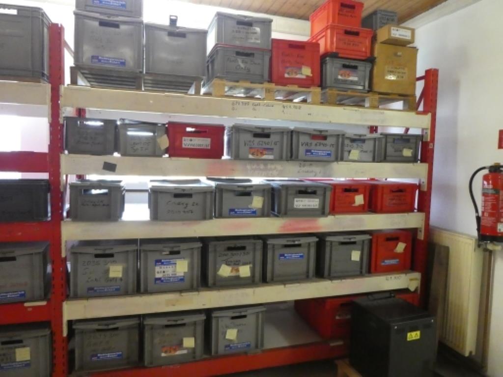 environ 900 kits de rangement, étagères, stocks de marchandises et autres immobilisations-9