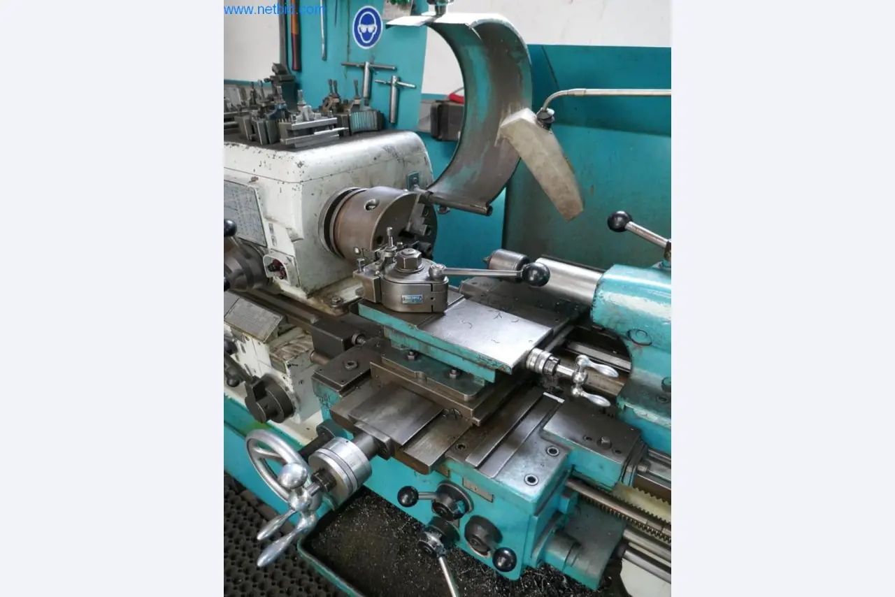 Máquinas para la fabricación de tornillos, pernos y elementos de fijación-2