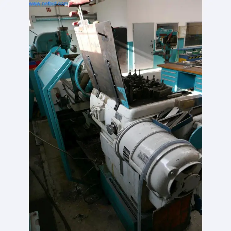 Máquinas para la fabricación de tornillos, pernos y elementos de fijación-3