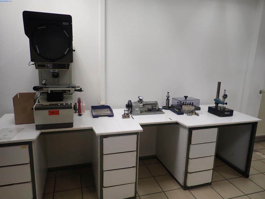 Máquinas para la fabricación de tornillos, pernos y elementos de fijación-1