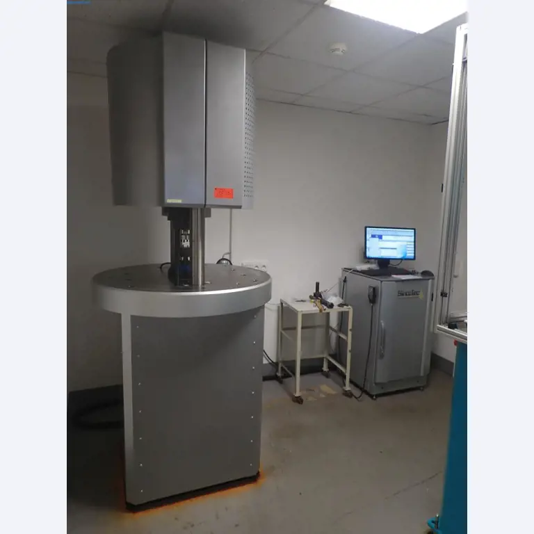 Machines pour la fabrication de vis, de boulons et de matériel de fixation-1