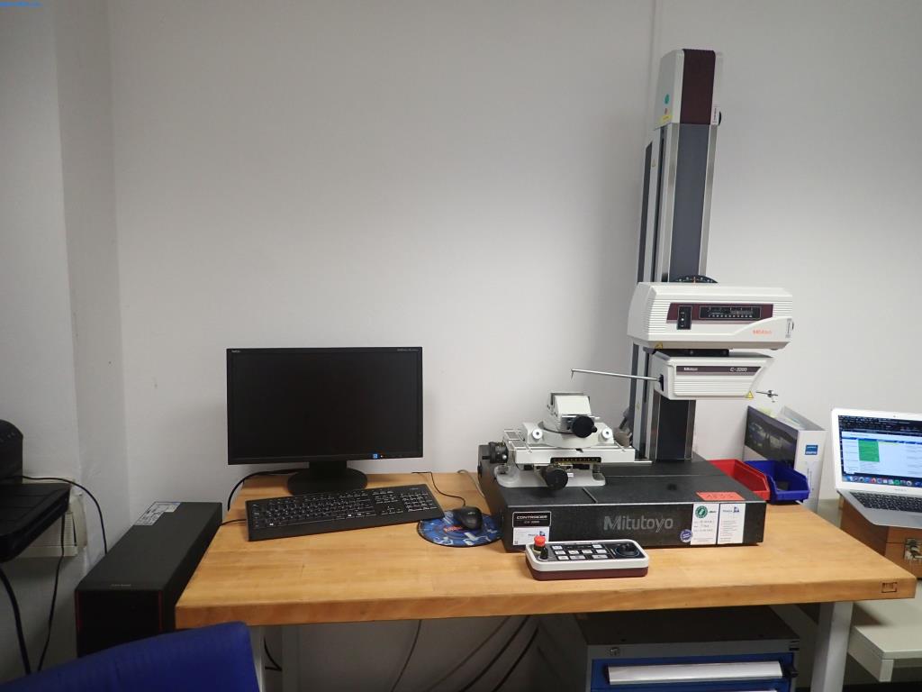 Máquinas para la fabricación de tornillos, pernos y elementos de fijación-1