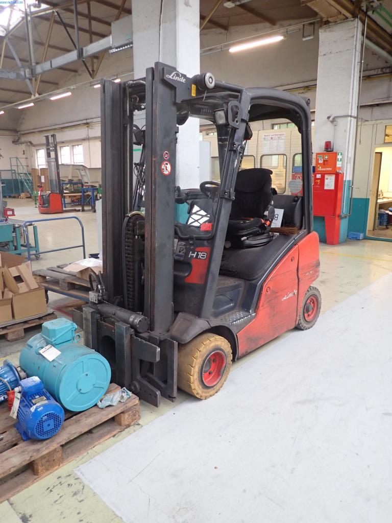 Máquinas para la fabricación de tornillos, pernos y elementos de fijación-1