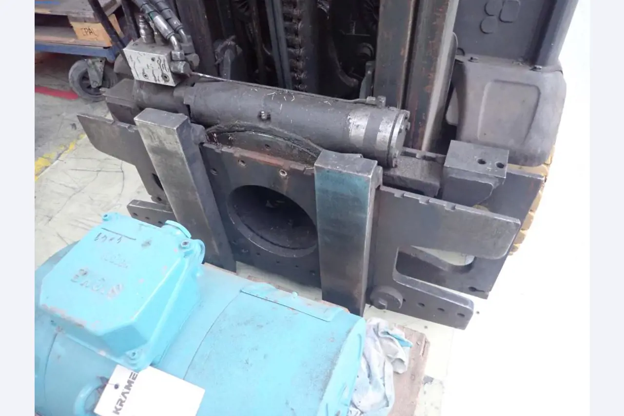 Máquinas para la fabricación de tornillos, pernos y elementos de fijación-5