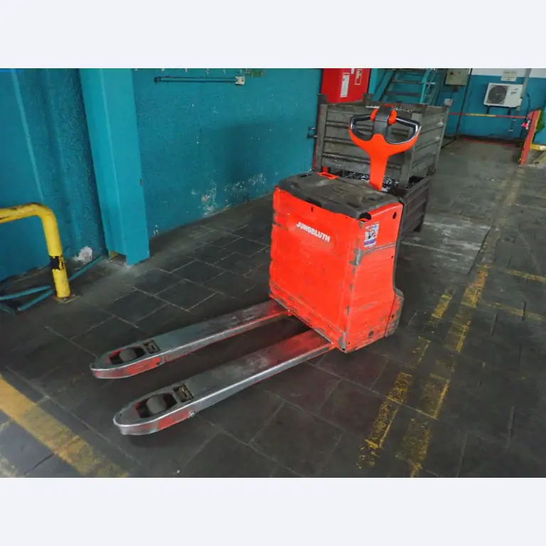 Máquinas para la fabricación de tornillos, pernos y elementos de fijación-2