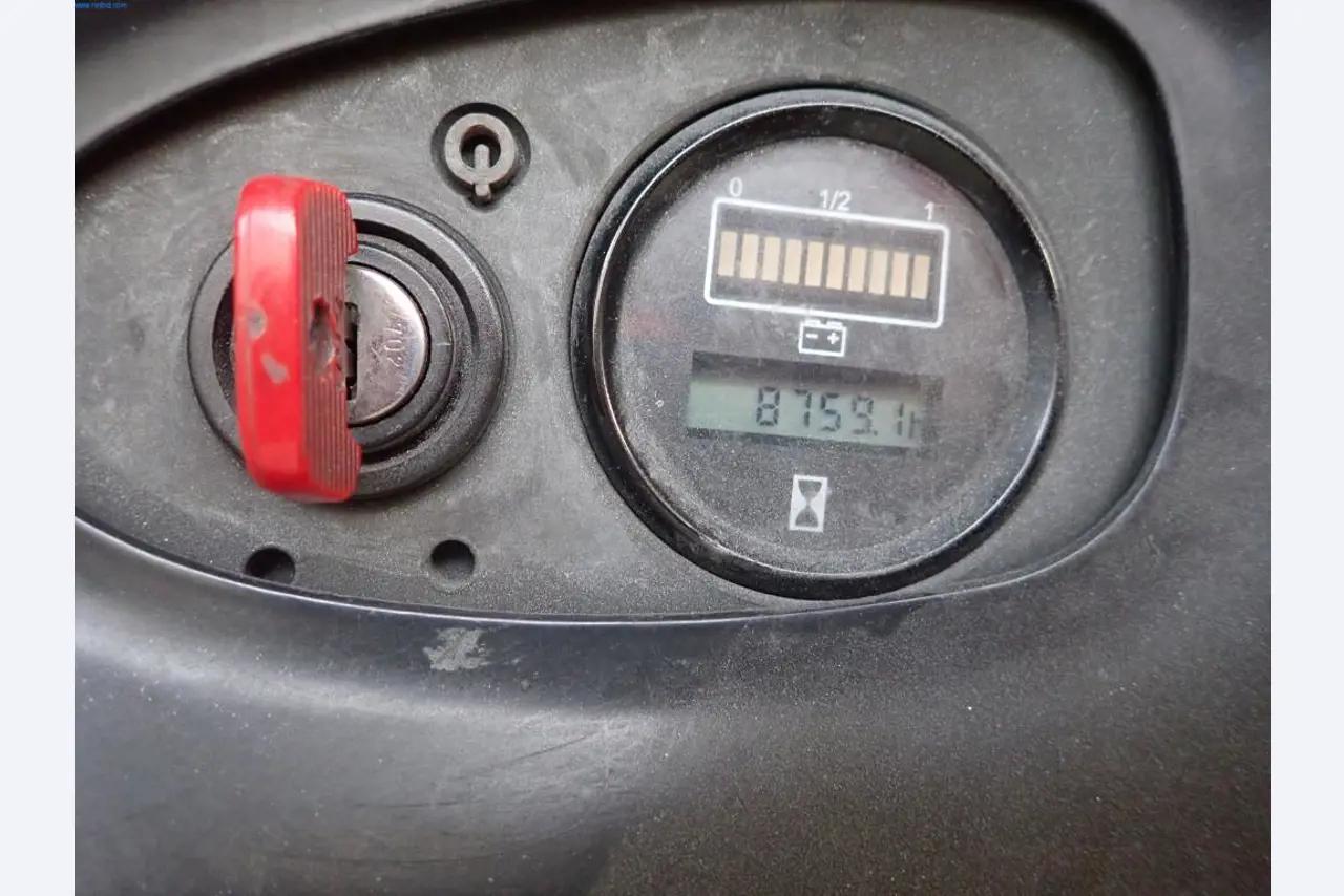 Máquinas para la fabricación de tornillos, pernos y elementos de fijación-3