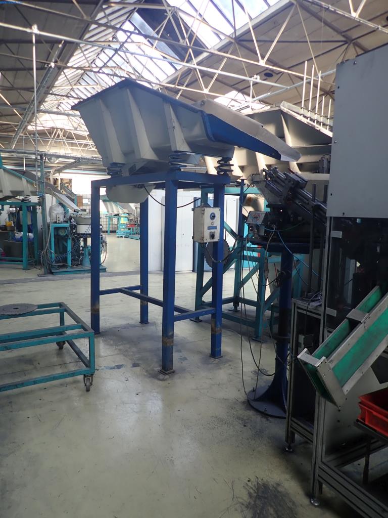 Máquinas para la fabricación de tornillos, pernos y elementos de fijación-2